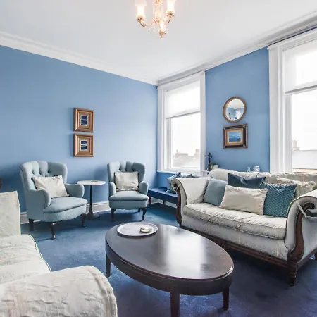 3 Bed In Oc-s113 * Scarborough